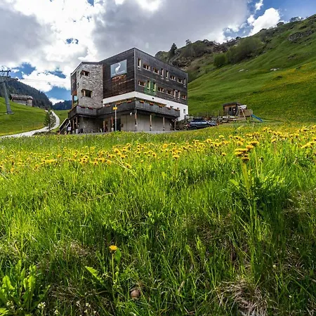 Hotel Steinbock 3*
